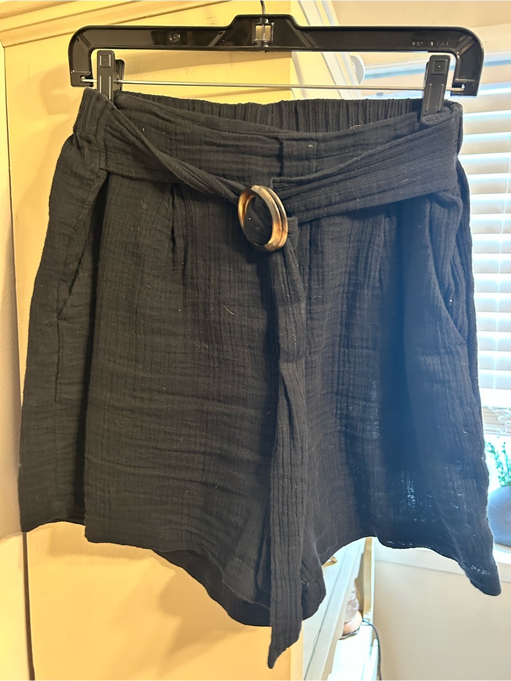 Black High-Waist Belted gauze Shorts with Buckle